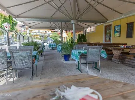 Ξενοδοχείο Neuhofen 2*